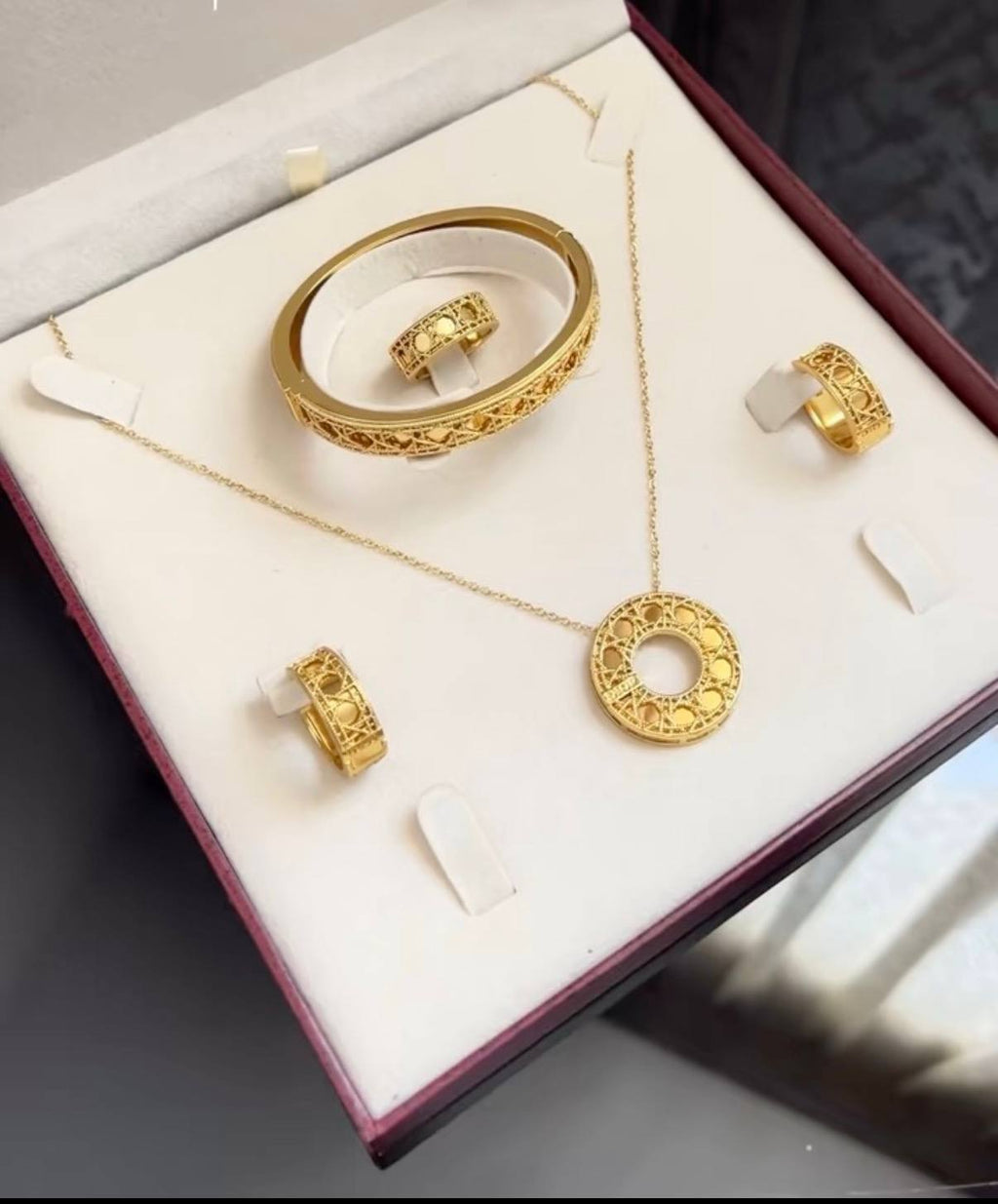 Parure Dior